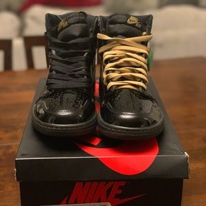 Jordan 1 Retro High Black Metallic Gold